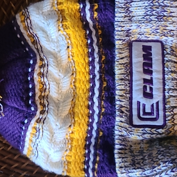 Winter Touque - Picture 2 of 4